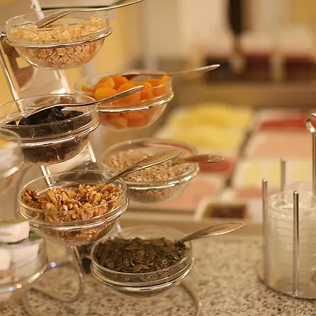 Meyer Appartments Lägenhetshotell 3*