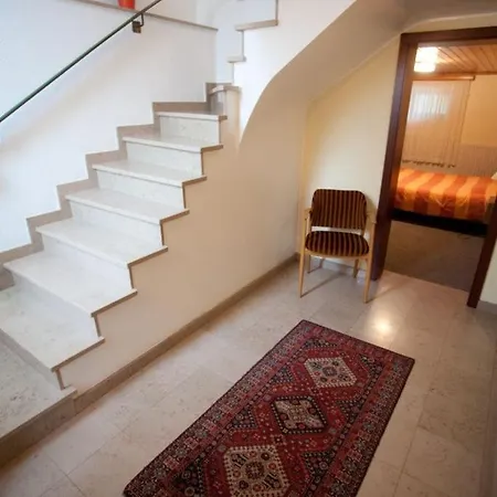 מלון דירות Meyer Appartments 3*